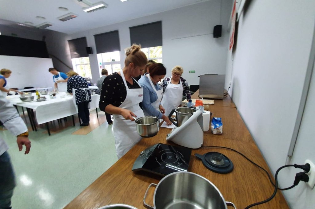 Grupa zainteresowań o tematyce kulinarnej w obiekcie ŻOKiS-u